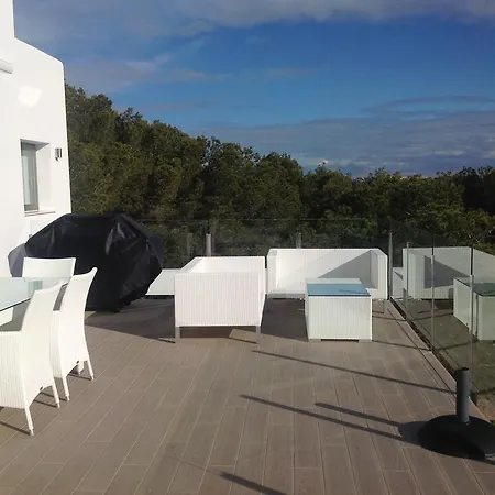 Moderna Vila *
